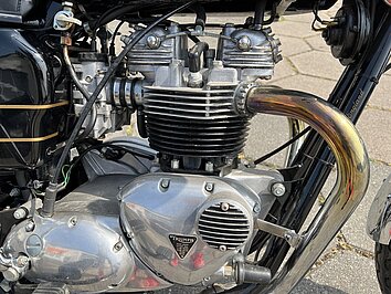 Triumph T 140D Bonneville Special