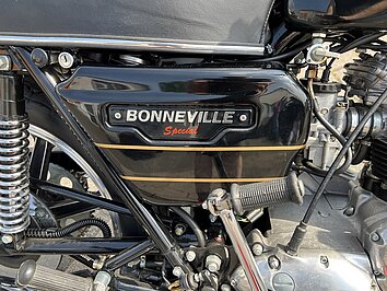 Triumph T 140D Bonneville Special